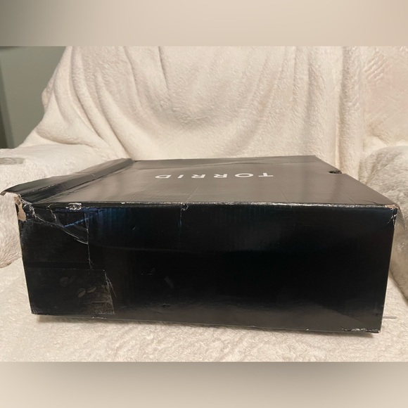 New in box Torrid gray studded moto boot. Womens 12WW. - Picture 4 of 7